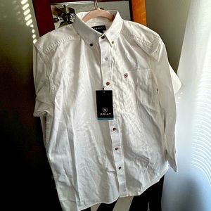 *NWT* White Ariat Men’s Button-Up Shirt